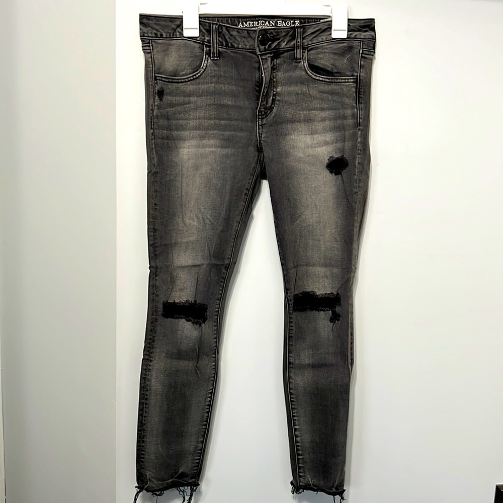 Women’s American Eagle Outfitters super low jegging